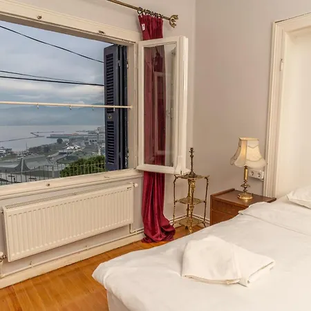 Bueyuek Apartament *