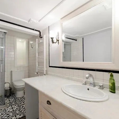 Bueyuek Apartment Izmir