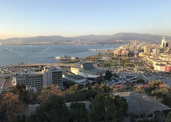 Bueyuek İzmir