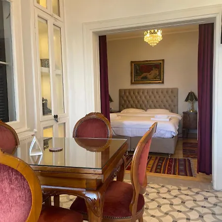 Bueyuek Apartment Izmir