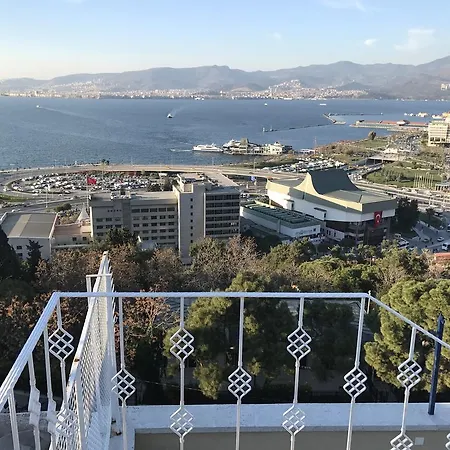 Bueyuek Izmir