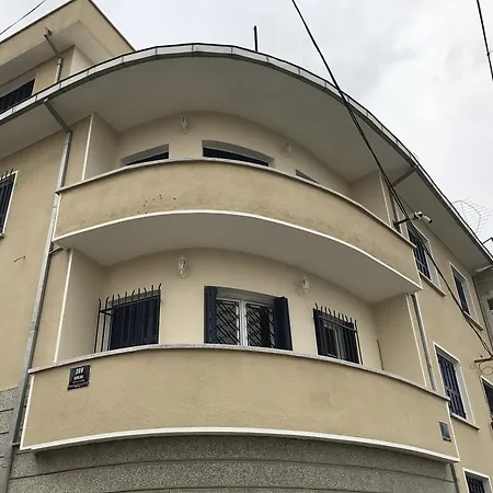 Bueyuek * Izmir
