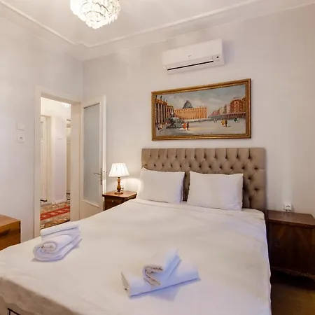 Bueyuek Izmir