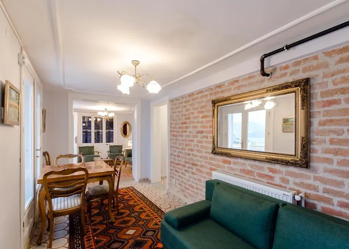 Bueyuek Apartament *