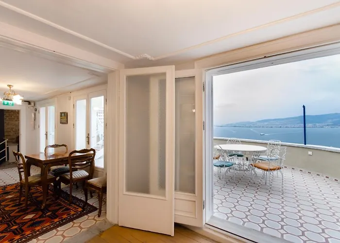 Bueyuek Apartament *