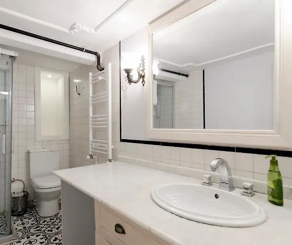 Bueyuek Apartment Izmir